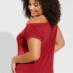 TORRID Studio Knit Off Shoulder Cowl Neck Rhubarb Top- Size 4. B109